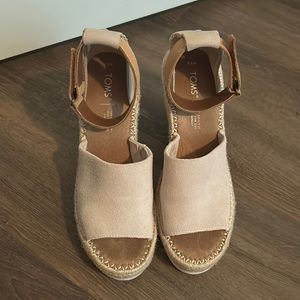 Toms wedges